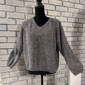 Liz Claiborne Charcoal V-Neck Sweater